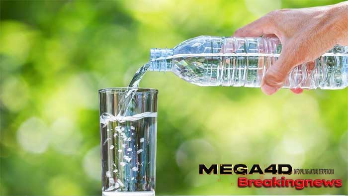 Berapa Banyak Air yang Harus Diminum untuk Menurunkan Berat Badan?