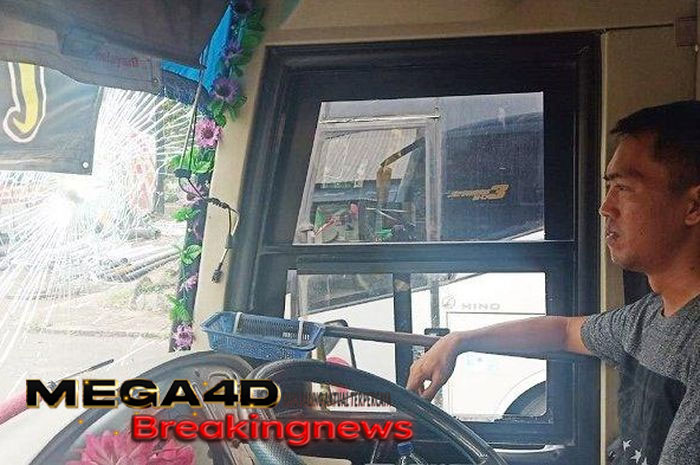 Sembilan Bus Sugeng Rahayu Dilempari Batu, Pelaku Teror Gunakan Motor Dari Arah Berlawanan, Apa Motifnya? 