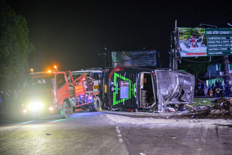 Detik-detik Kecelakaan Bus Siswa SMK Lingga Kencana di Subang, Penumpang Teriak “Allahu Akbar”