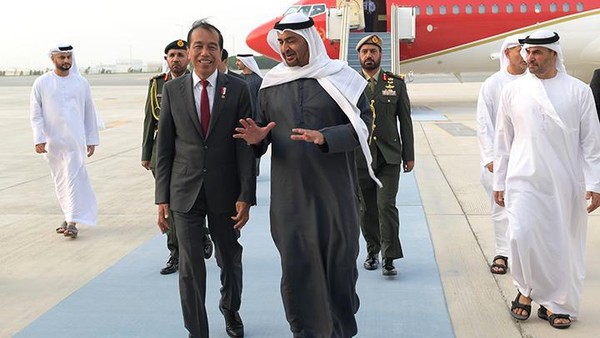 Jokowi Tiba di Jakarta Usai Kunker dari Abu Dhabi