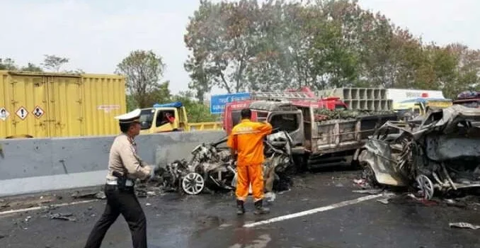 Kecelakaan Maut di Tol Cipularang 1 Korban Meninggal, 29 Lainnya Luka-Luka